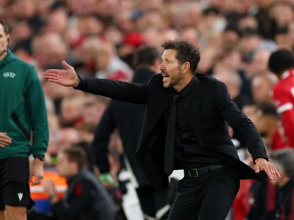 دييغو سيميوني مدرب أتلتيكو مدريد خلال مواجهة ليفربول في دوري أبطال أوروبا - 17 سبتمبر 2025 - REUTERS