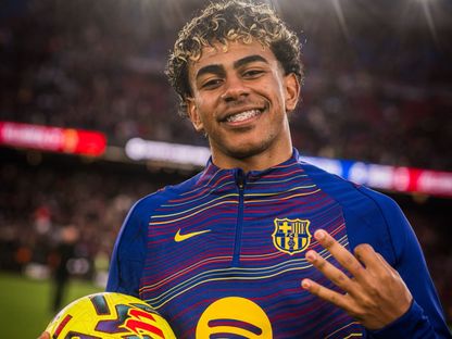 لامين يامال مهاجم برشلونة يحتفل بالهاتريك أمام فياريال بالدوري الإسباني - 28 فبراير 2026 - X@FCBarcelona