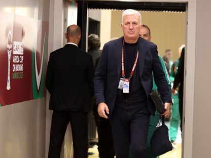 فلاديمير بيتكوفيتش أثناء وصوله ملعب "الأمير مولاي الحسن" قبل مباراة الجزائر والسودان - 24 ديسمبر 2025 - FB/Équipe d'Algérie de football