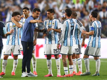 مدرب الأرجنتين ليونيل سكالوني خلال مواجهة الجزائر في كأس العالم - 16 يونيو 2026 - REUTERS