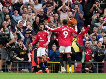 البرتغالي برونو فرنانديز لاعب مانشستر يونايتد يحتفل بتسجيل هدف في شباك إيبسويتش تاون من الدوري الإنجليزي الممتاز - 30 أغسطس 2026 - REUTERS