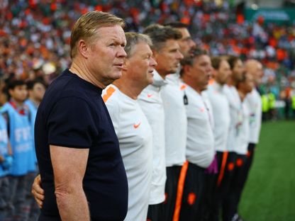 مدرب هولندا رونالد كومان وطاقمه التدريبي قبل مباراة المغرب في كأس العالم 2026 - 29 يونيو 2026 - Reuters