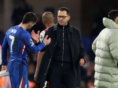 مدرب تشيلسي ليام روسينيور بعد الفوز على برينتفورد في الدوري الإنجليزي - 17 يناير 2026 - Reuters