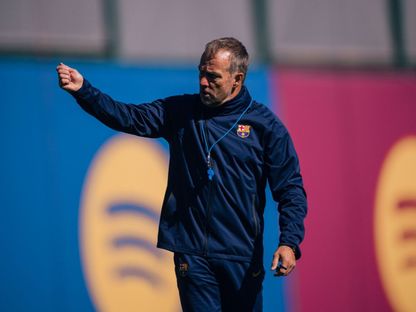 هانزي فليك خلال تدريب لبرشلونة - 9 أكتوبر 2026 - fcbarcelona.es