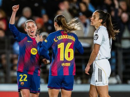 احتفال مدافعة برشلونة أونا باتي بتسجيل هدف التقدم أمام سيدات ريال مدريد بالدوري الإسباني - 29 مارس 2026 - @FCBfemeni/x