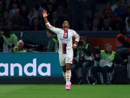 إندريك بعد تسجيله هدفاً لأولمبيك ليون في مرمى باريس سان جيرمان - 19 أبريل 2026 - REUTERS