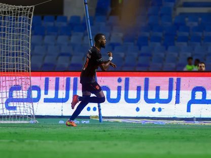 فايز سليماني نجم الرياض يحتفل بتسجيل هدف في مرمى الخليج بدوري روشن السعودي - 10 مايو 2025 - X/@SPL
