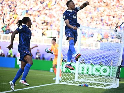 كيليان مبابي يحتفل بالتسجيل مع فرنسا ضد باراغواي - 4 يوليو 2026 - Reuters