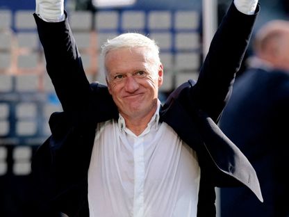 ديدييه ديشان مدرب فرنسا يحتفل بالفوز على المغرب في كأس العالم - 9 يوليو 2026 - Reuters