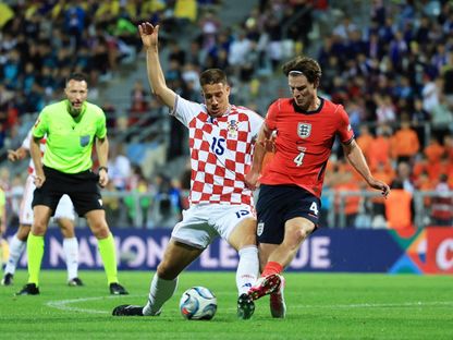 غضب في بورنموث من تعامل منتخب إنجلترا مع إصابة أليكس سكوت