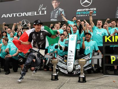 كيمي أنتونيلي سائق مرسيدس يحتفل بالفوز بسباق اليابان في فورمولا 1 - 29 مارس 2026 - Reuters