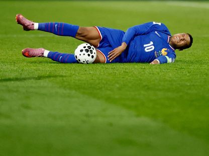 كيليان مبابي يتعرض لإصابة خلال لقاء فرنسا وأذربيجان بتصفيات كأس العالم - 10 أكتوبر 2025 - Reuters