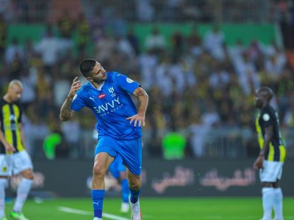 ألكساندر ميتروفيتش مهاجم الهلال يحتفل بهدفه في شباك الاتحاد  - twitter/Alhilal_EN