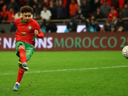 إلياس بن صغير يسدد كرة في مباراة المغرب ونيجيريا ببطولة كأس أمم إفريقيا - 25 يناير 2026 - Reuters