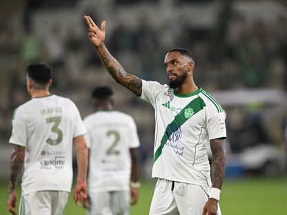 احتفال إيفان توني مهاجم الأهلي بتسجيل هدف في مرمى النجمة في الدوري السعودي - 19 فبراير 2026 - X/@aawsat_spt