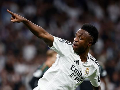 فينيسيوس جونيور يحتفل بعد تسجيله هدفاً لريال مدريد في شباك أرسنال - 16 إبريل 2025 - REUTERS