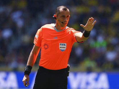 الحكم غابرييل بينيتيز خلال مباراة بين ماميلودي صنداونز وبوروسيا دورتموند في كأس العالم للأندية - 21 يونيو 2025 - Reuters