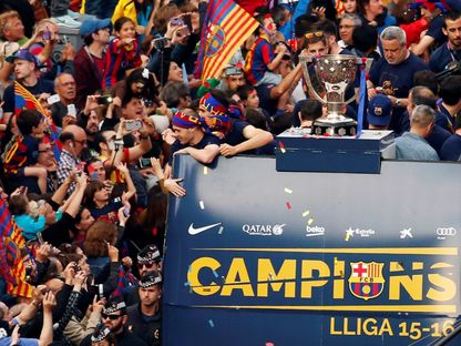موعد احتفالات برشلونة بلقب الليغا وسط الجماهير