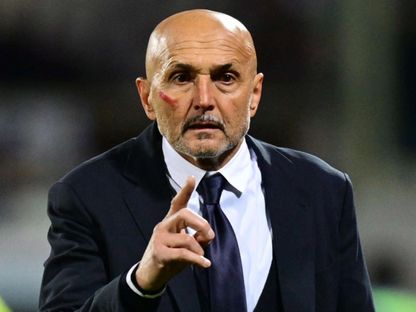 لوتشيانو سباليتي في مباراة فيورنتينا ويوفنتوس بالدوري الإيطالي - 22 نوفمبر 2025 - Reuters