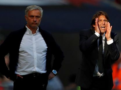 المدربان جوزيه مورينيو وأنطوني كونتي خلال إشرافهما على مانشستر يونايتد وتشيلسي على التوالي - 19 مايو 2018 - REUTERS