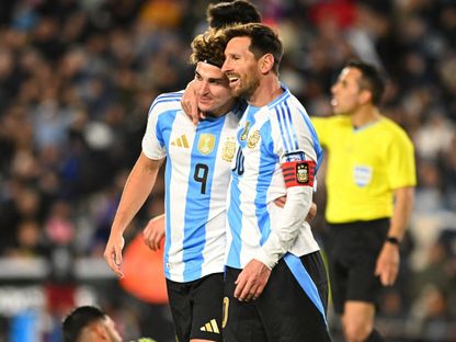 ليونيل ميسي وجوليان ألفاريز من مباراة الأرجنتين وفنزويلا بتصفيات كأس العالم - 5 سبتمبر 2025 - Reuters