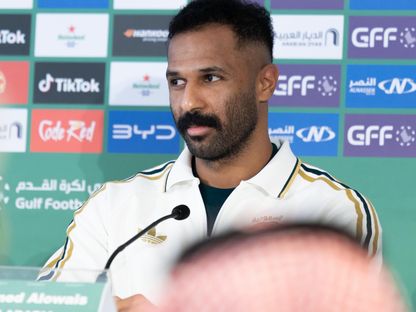محمد العويس حارس مرمى المنتخب السعودي في المؤتمر الصحفي قبل مواجهة الكويت في خليجي 27 - 22 سبتمبر 2026 - X/@SaudiNT