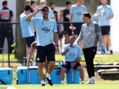 غوارديولا يُشيد بمواهب شمال إفريقيا ويُذكّر بمحرز ومنتخب المغرب