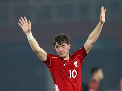 أولي روميني لاعب إندونيسيا يحتفل بعد تسجيله هدفاً في شباك الصين بتصفيات كأس العالم - 5 يونيو 2025 - REUTERS