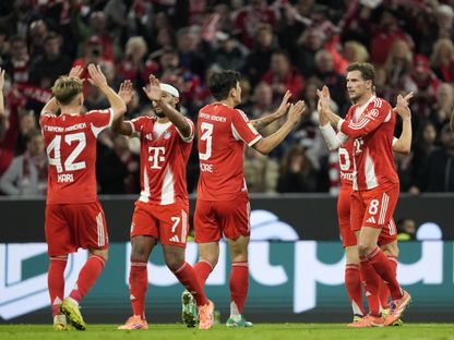 لاعبو بايرن ميونيخ يحتفلون بالهدف الثالث أمام ليفركوزن في الدوري الألماني - 1 نوفمبر 2025 - X/@FCBayern