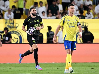الاتحاد يهزم النصر بريمونتادا مثيرة ويقترب من لقب دوري روشن