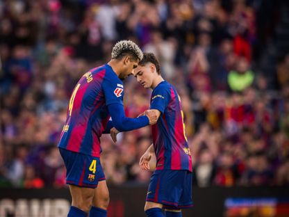 غافي يشكر زملاءه في برشلونة ويتحدث عن علاقته بالمدرب فليك