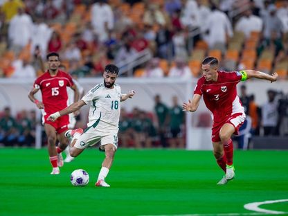 صالح أبو الشامات لاعب السعودية في مباراة إندونيسيا بملحق آسيا المؤهل إلى نهائيات كأس العالم 2026 - 8 أكتوبر 2025 - X/@SaudiNT
