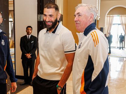 كريم بنزيما أثناء زيارته لبعثة نادي ريال مدريد على هامش نهائي السوبر الإسباني بالسعودية| 09 يناير 2025 - X/ @Benzema
