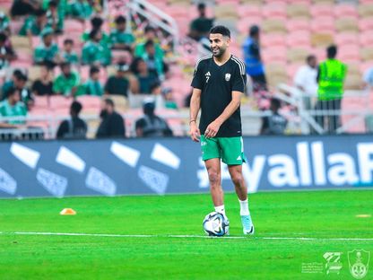النجم الجزائري رياض محرز لاعب الأهلي السعودي في التدريبات - 18 مايو 2024 - X/ALAHLI_FC