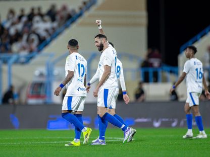 كريم بنزيما مهاجم الهلال يحتفل بأحد أهدافه في مرمى الأخدود - 5 فبراير 2026 - X/@SPL