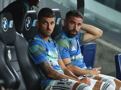 داني سيبايوس وداني كارفاخال قبل مباراة بين ريال مدريد ومايوركا - 30 أغسطس 2025 - REUTERS