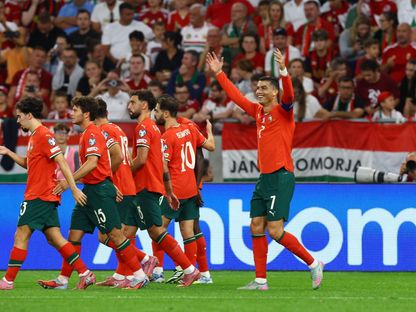 كريستيانو رونالدو مهاجم البرتغال يحتفل بهدفه في مرمى المجر في تصفيات كأس العالم - 9 سبتمبر 2025 - Reuters