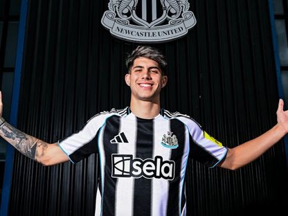 الإسباني أنطونيو كورديرو في مقر نادي نيوكاسل يونايتد - Newcastle United/web