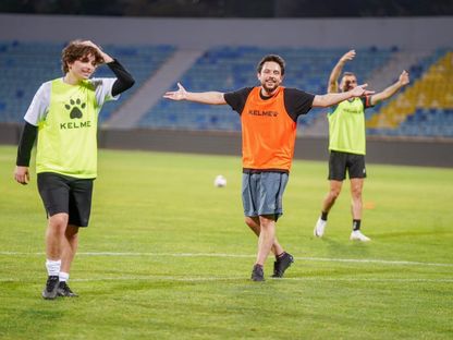 ولي العهد الأردني يشارك بتدريبات منتخب "النشامى" ضمن التحضيرات لتصفيات كأس العالم - 4 يونيو 2024 - FB/@jortvsport