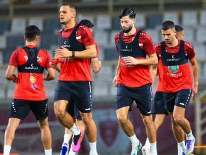 لاعبو منتخب العراق في حصة تدريبية قبل مواجهة الإمارات في ملحق تصفيات كأس العالم - 11 نوفمبر 2025 - X/@IraqNT_EN