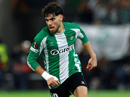 عبد الصمد الزلزولي خلال مباراة ريال بيتيس وباناثينايكوس بالدوري الأوروبي - 19 مارس 2026 - Reuters