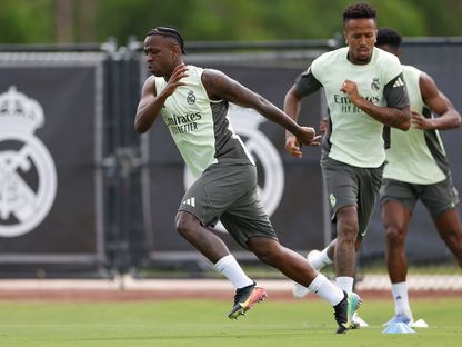 إيدر ميليتاو وفينيسيوس جونيور خلال تدريب لريال مدريد - 21 يونيو 2025 - realmadrid.com