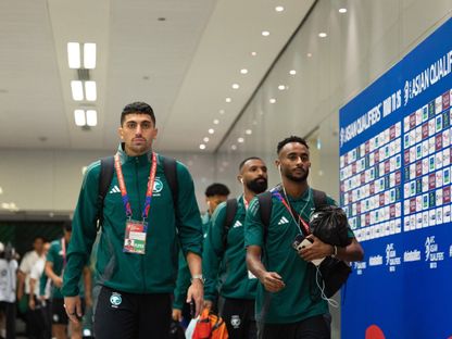 وصول لاعبي المنتخب السعودي إلى ملعب مدينة الملك عبد الله الرياضية قبل مواجهة إندونيسيا في تصفيات كأس العالم - 5 سبتمبر 2024 - X/@SaudiNT