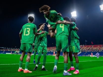 لاعبون من السعودية يحتفلون بتسجيل هدف في مرمى الصين بكأس آسيا تحت 17 عاماً - 3 أبريل 2925 - X/@SaudiNT