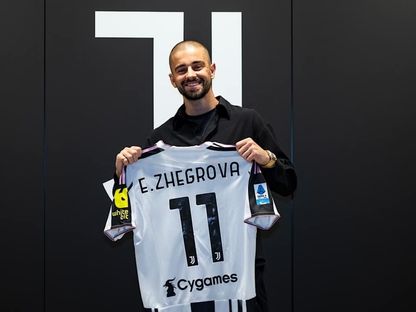 إيدون زيغروفا ينضمّ إلى يوفنتوس بعقد لمدة 5 سنوات قادماً من ليل - 1 سبتمبر 2025 - juventus.com