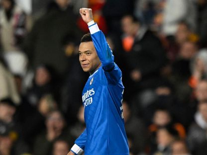 كيليان مبابي يحتفل بهدفه في مباراة فالنسيا وريال مدريد بالدوري الإسباني - 8 فبراير 2026 - Reuters