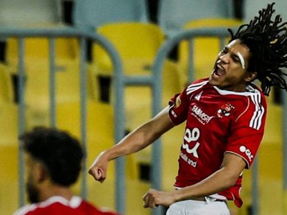 مروان أوتاكا يسجل هدف فوز الأهلي أمام سموحة في الدوري المصري - 23 فبراير 2026 - alahly/x