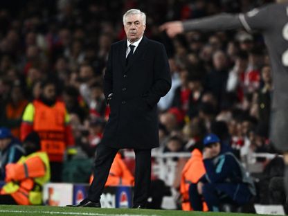 كارلو أنشيلوتي مدرب ريال مدريد خلال مواجهة أرسنال في أبطال أوروبا - 8 أبريل 2025 - Reuters