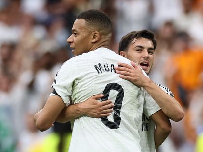 كيليان مبابي مهاجم ريال مدريد يحتفل بالتسجيل ضد سوسيداد في الليغا - 24 مايو 2025 - Reuters