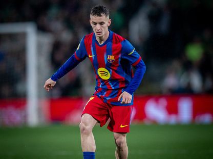 مارك كاسادو لاعب برشلونة خلال مواجهة راسينغ سانتاندير في كأس ملك إسبانيا - 15 يناير 2026 - X/@FCBarcelona